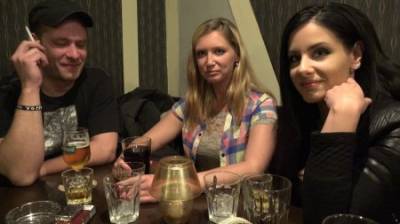 Чешская пикаперша уболтала за деньги семейную пару пойти на измену