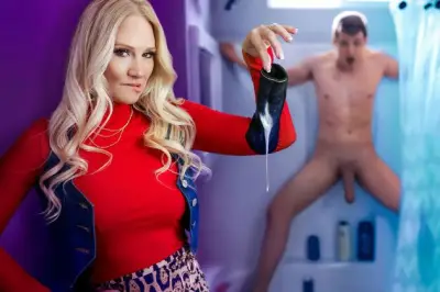 Сын дрочил на нюдсы мамочки, а она спалила – пришлось и ей засадить, чтобы кайф словила